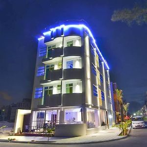 Airport Beach Hotel